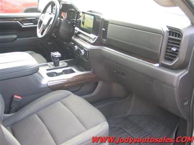2023 GMC Sierra 1500 Elevation, 4DR CREW CAB. HEATED SEATS, 29,000 MILES - Photo 33 - North Platte, NE 69101