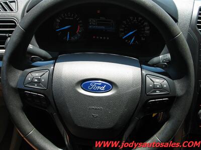 2017 Ford Explorer AWD, 25,000 LOW LOW MILES   - Photo 14 - North Platte, NE 69101