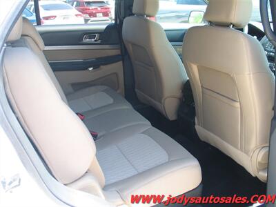 2017 Ford Explorer AWD, 25,000 LOW LOW MILES   - Photo 25 - North Platte, NE 69101