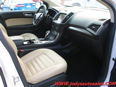 2015 Ford Edge  SEL AWD 4DR. - Photo 22 - North Platte, NE 69101