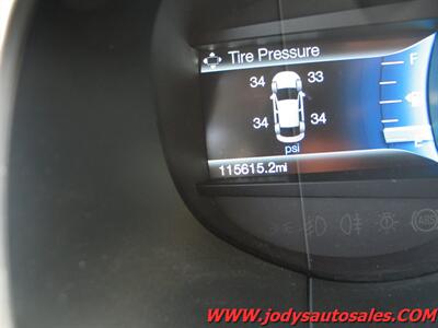 2015 Ford Edge  SEL AWD 4DR. - Photo 16 - North Platte, NE 69101