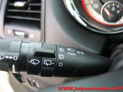 2018 Dodge Grand Caravan SE  SE, BACKUP CAMERA, BLUETOOTH, LOW 72,000 MILES - Photo 11 - North Platte, NE 69101