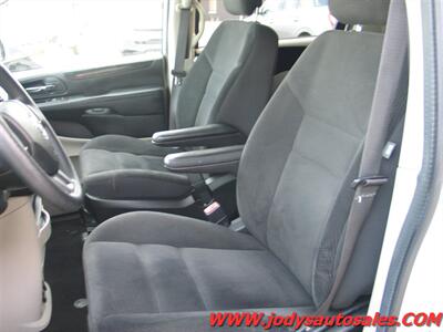 2018 Dodge Grand Caravan SE  SE, BACKUP CAMERA, BLUETOOTH, LOW 72,000 MILES - Photo 5 - North Platte, NE 69101