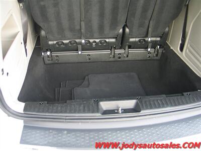 2018 Dodge Grand Caravan SE  SE, BACKUP CAMERA, BLUETOOTH, LOW 72,000 MILES - Photo 27 - North Platte, NE 69101