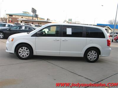 2018 Dodge Grand Caravan SE  SE, BACKUP CAMERA, BLUETOOTH, LOW 72,000 MILES - Photo 29 - North Platte, NE 69101
