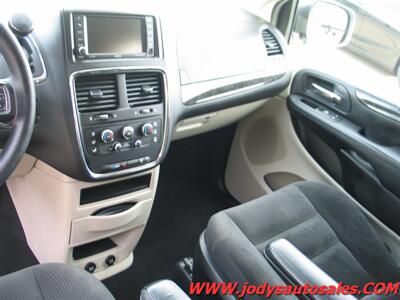 2018 Dodge Grand Caravan SE  SE, BACKUP CAMERA, BLUETOOTH, LOW 72,000 MILES - Photo 7 - North Platte, NE 69101