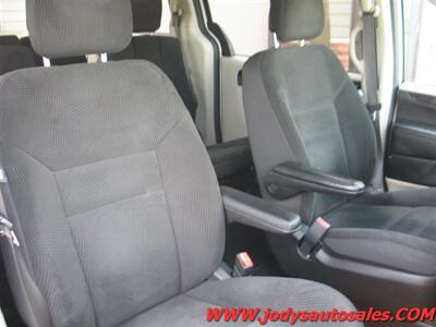 2018 Dodge Grand Caravan SE  SE, BACKUP CAMERA, BLUETOOTH, LOW 72,000 MILES - Photo 23 - North Platte, NE 69101