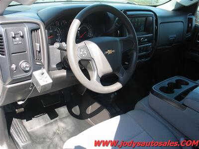2016 Chevrolet Silverado 2500 W/T  W/T  2500, DOUBLE CAB, 4X4 - Photo 2 - North Platte, NE 69101