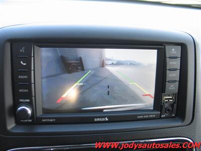 2016 Dodge Grand Caravan SXT, POWER DOORS, Backup cam. LOW 67,000 MILES - Photo 13 - North Platte, NE 69101