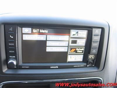 2016 Dodge Grand Caravan SXT, POWER DOORS, Backup cam. LOW 67,000 MILES - Photo 16 - North Platte, NE 69101