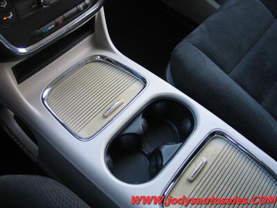 2016 Dodge Grand Caravan SXT, POWER DOORS, Backup cam. LOW 67,000 MILES - Photo 18 - North Platte, NE 69101