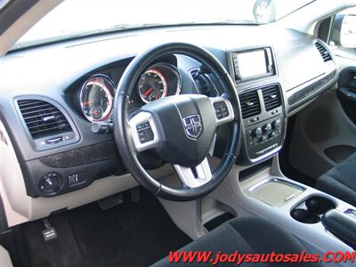 2016 Dodge Grand Caravan SXT, POWER DOORS, Backup cam. LOW 67,000 MILES - Photo 2 - North Platte, NE 69101