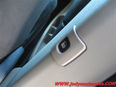 2016 Dodge Grand Caravan SXT, POWER DOORS, Backup cam. LOW 67,000 MILES - Photo 24 - North Platte, NE 69101