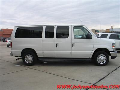 2014 Ford E-Series Van E-350 SD XLT  E-350  XLT, 11 Passenger Van - Photo 31 - North Platte, NE 69101