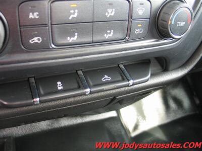 2017 Chevrolet Silverado 2500 Work Truck  4X4 CREW CAB, 8' BOX, LOW 59,000 MILES - Photo 19 - North Platte, NE 69101