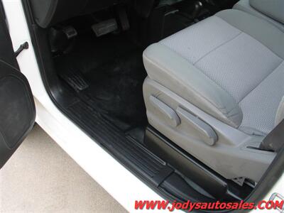 2017 Chevrolet Silverado 2500 Work Truck  4X4 CREW CAB, 8' BOX, LOW 59,000 MILES - Photo 4 - North Platte, NE 69101