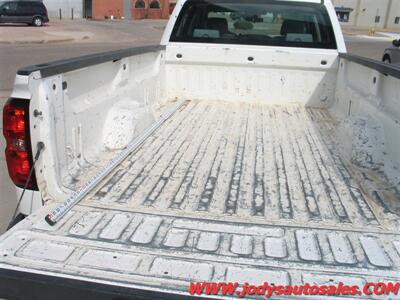 2017 Chevrolet Silverado 2500 Work Truck  4X4 CREW CAB, 8' BOX, LOW 59,000 MILES - Photo 27 - North Platte, NE 69101