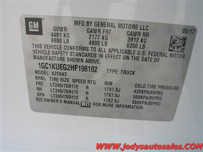 2017 Chevrolet Silverado 2500 Work Truck  4X4 CREW CAB, 8' BOX, LOW 59,000 MILES - Photo 36 - North Platte, NE 69101