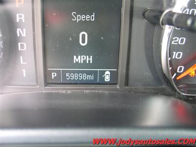 2017 Chevrolet Silverado 2500 Work Truck  4X4 CREW CAB, 8' BOX, LOW 59,000 MILES - Photo 14 - North Platte, NE 69101