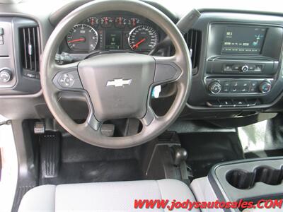 2017 Chevrolet Silverado 2500 Work Truck  4X4 CREW CAB, 8' BOX, LOW 59,000 MILES - Photo 6 - North Platte, NE 69101
