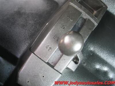 2017 Chevrolet Silverado 2500 Work Truck  4X4 CREW CAB, 8' BOX, LOW 59,000 MILES - Photo 20 - North Platte, NE 69101