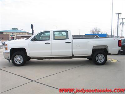 2017 Chevrolet Silverado 2500 Work Truck  4X4 CREW CAB, 8' BOX, LOW 59,000 MILES - Photo 29 - North Platte, NE 69101