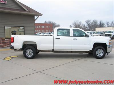 2017 Chevrolet Silverado 2500 Work Truck  4X4 CREW CAB, 8' BOX, LOW 59,000 MILES - Photo 33 - North Platte, NE 69101