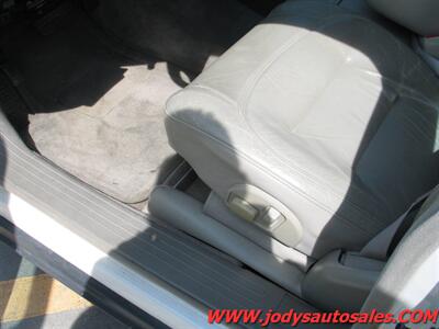 2002 Cadillac DeVille   - Photo 4 - North Platte, NE 69101