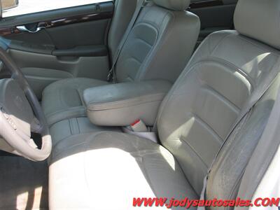 2002 Cadillac DeVille   - Photo 5 - North Platte, NE 69101
