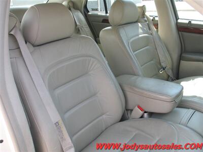 2002 Cadillac DeVille   - Photo 21 - North Platte, NE 69101