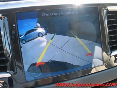 2017 Chrysler Pacifica Hybrid Touring Plus Touring Plus, HYBRID, LOW 50,000 MILE - Photo 18 - North Platte, NE 69101