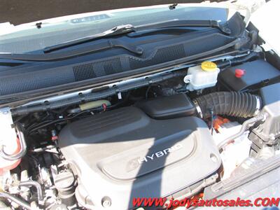 2017 Chrysler Pacifica Hybrid Touring Plus Touring Plus, HYBRID, LOW 50,000 MILE - Photo 42 - North Platte, NE 69101