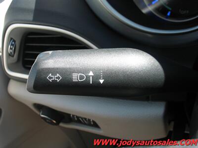 2017 Chrysler Pacifica Hybrid Touring Plus Touring Plus, HYBRID, LOW 50,000 MILE - Photo 9 - North Platte, NE 69101