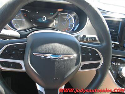 2017 Chrysler Pacifica Hybrid Touring Plus Touring Plus, HYBRID, LOW 50,000 MILE - Photo 16 - North Platte, NE 69101