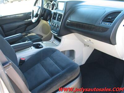2016 Dodge Grand Caravan  SXT, POWER DOORS, LOW , LOW 25000 MILES - Photo 19 - North Platte, NE 69101