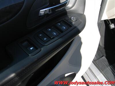 2016 Dodge Grand Caravan  SXT, POWER DOORS, LOW , LOW 25000 MILES - Photo 3 - North Platte, NE 69101