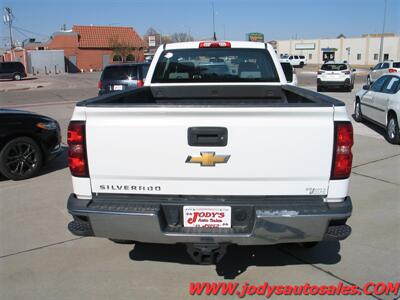 2017 Chevrolet Silverado 3500 Work Truck  CREW CAB, 4X4, 8' Box, 6.0L  V8 - Photo 31 - North Platte, NE 69101