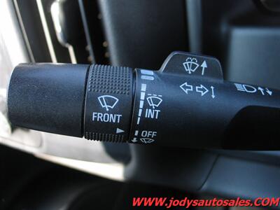 2017 Chevrolet Silverado 3500 Work Truck  CREW CAB, 4X4, 8' Box, 6.0L  V8 - Photo 11 - North Platte, NE 69101