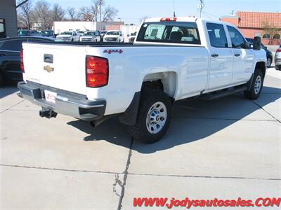 2017 Chevrolet Silverado 3500 Work Truck  CREW CAB, 4X4, 8' Box, 6.0L  V8 - Photo 32 - North Platte, NE 69101