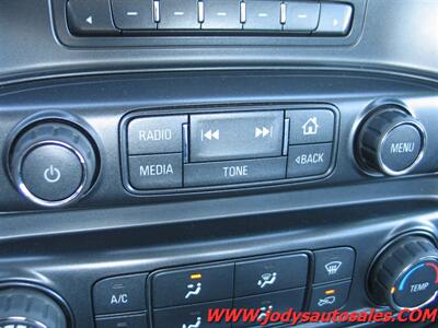 2017 Chevrolet Silverado 3500 Work Truck  CREW CAB, 4X4, 8' Box, 6.0L  V8 - Photo 17 - North Platte, NE 69101