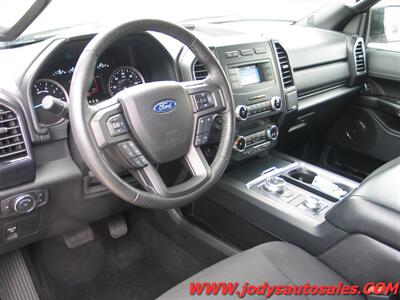 2019 Ford Expedition MAX  MAX, 4WD, 3RD ROW SEAT, LOW 52,000 MILES - Photo 2 - North Platte, NE 69101