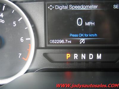 2019 Ford Expedition MAX  MAX, 4WD, 3RD ROW SEAT, LOW 52,000 MILES - Photo 13 - North Platte, NE 69101