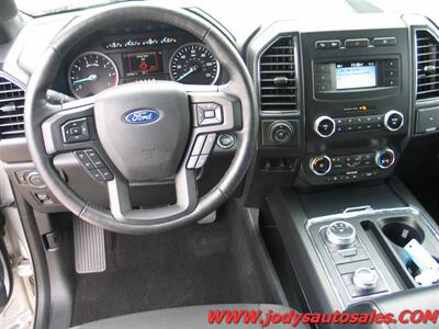 2019 Ford Expedition MAX  MAX, 4WD, 3RD ROW SEAT, LOW 52,000 MILES - Photo 6 - North Platte, NE 69101