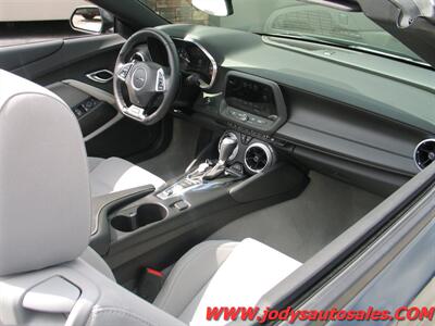 2018 Chevrolet Camaro  SS, Convertible, 6.2L V8 400hp 410ft. lbs. - Photo 41 - North Platte, NE 69101