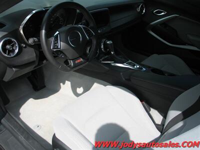 2018 Chevrolet Camaro  SS, Convertible, 6.2L V8 400hp 410ft. lbs. - Photo 2 - North Platte, NE 69101