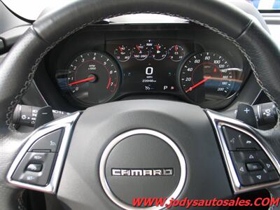 2018 Chevrolet Camaro  SS, Convertible, 6.2L V8 400hp 410ft. lbs. - Photo 13 - North Platte, NE 69101