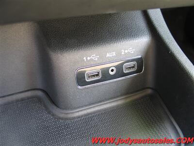 2019 Dodge Durango SXT SXT,AWD, 3ED ROW SEATING, LOW, LOW 39,000 MILES - Photo 19 - North Platte, NE 69101