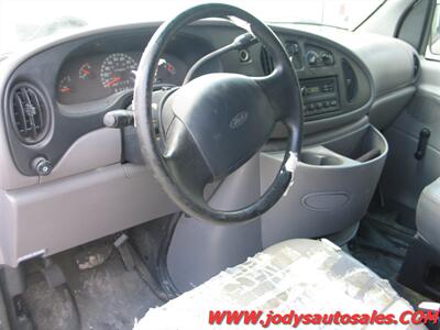 2000 Ford E-Series Van CARGO VAN, V6 4.2 - Photo 2 - North Platte, NE 69101