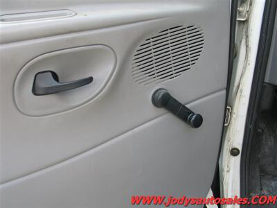 2000 Ford E-Series Van CARGO VAN, V6 4.2 - Photo 3 - North Platte, NE 69101