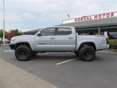 2019 Toyota Tacoma TRD Sport   - Photo 2 - Auburn, CA 95603